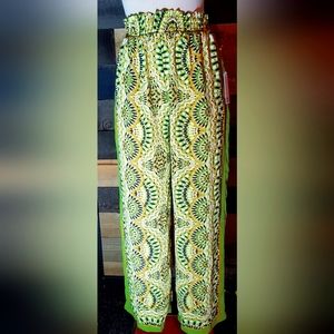 Rose & Olive Wide leg pants Sz M Kiwi pattern